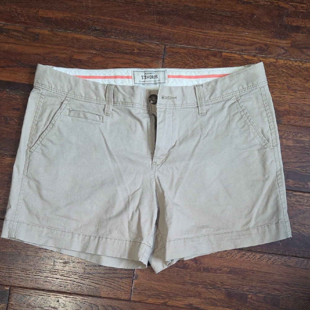 Old Navy Women's Khaki Cargo Shorts
